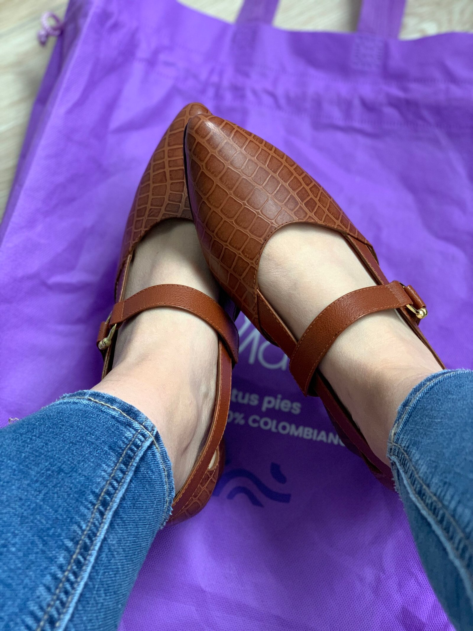 zapatilla dama cuero tabaco x croco zapatilla dama cuero tabaco x croco